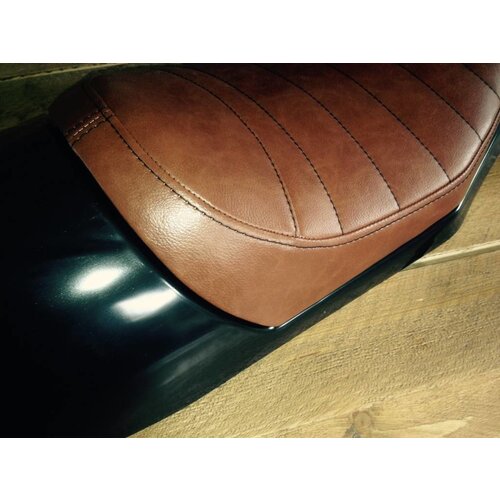 C.Racer Chocolat Tuck N' Roll Triumph Bonneville 2008+ Seat 53
