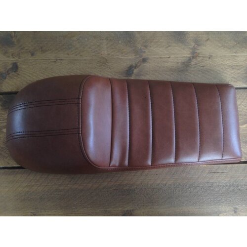 C.Racer Cafe Racer Seat Tuck 'N Roll Stitch Chocolat Type 76