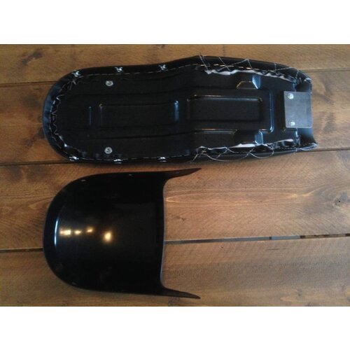 Selle noire CX500 Diamond 83
