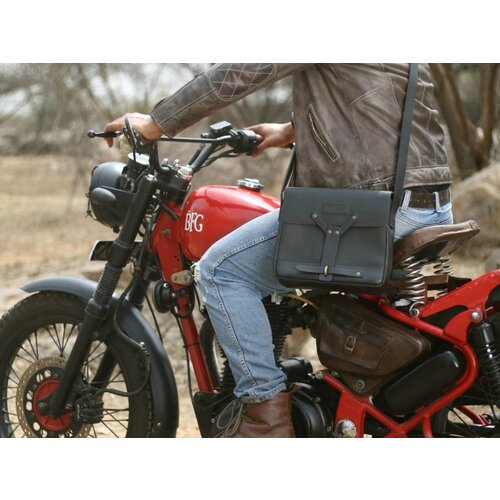 Trip Machine Messenger Bag - Black