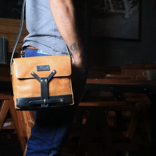 Trip Machine Messenger Bag - Tan