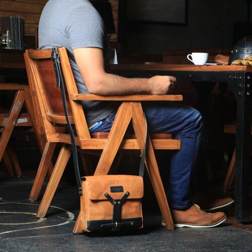 Trip Machine Messenger Bag - Tan