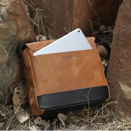 Trip Machine Messenger Bag - Tan