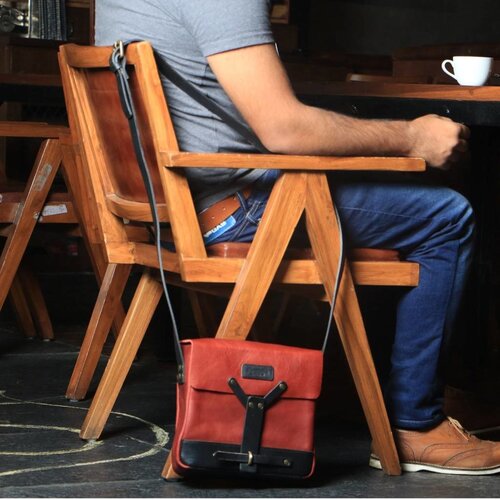 Trip Machine Messenger Bag - Cherry Red