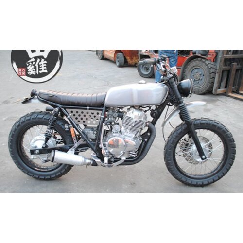 Retro Racing Style Fuel Tank with Accessories Type 1