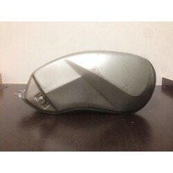 Réservoir de carburant avec accessoires type 6