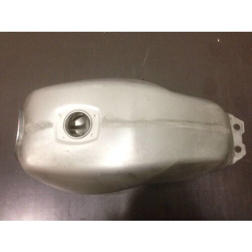 Réservoir de carburant avec accessoires type 6