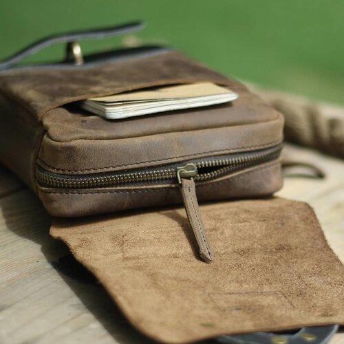 Trip Machine Thigh Bag - Tobacco