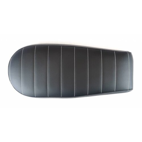 C.Racer Selle noire large Brat Tuck 'N Roll 73