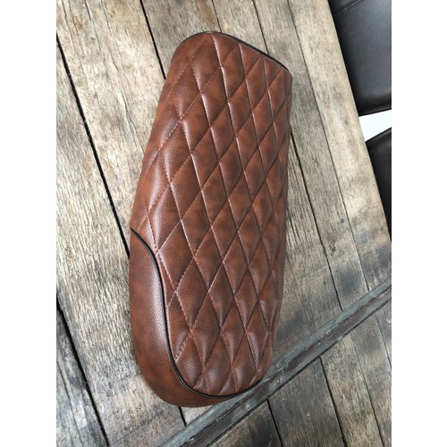 Selle brune Brat Diamond Stitch 65