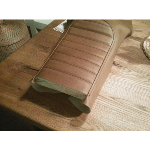 700 x 300x 60 mm mousse de selle SG 120