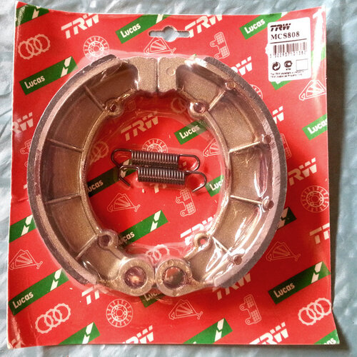 Mâchoires de frein incl. Ressorts Honda CB 650 / 750  MCS808