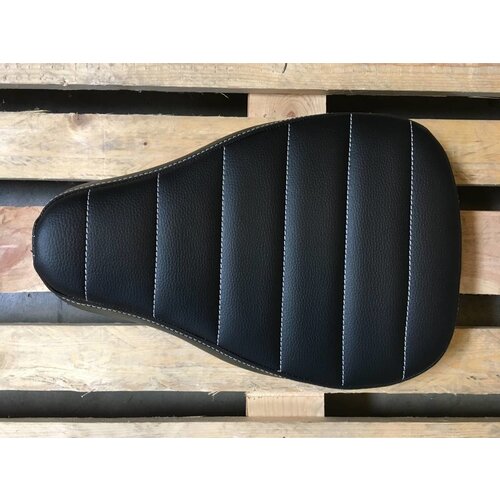 C.Racer Bobber Groß Sitzbank Tuck 'N Roll Black 5