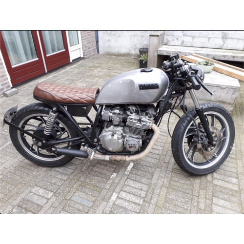 Yamaha XJ550