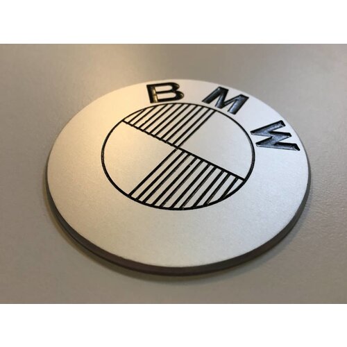 Emblèmes BMW 70MM faits à la main et brossés, type 3