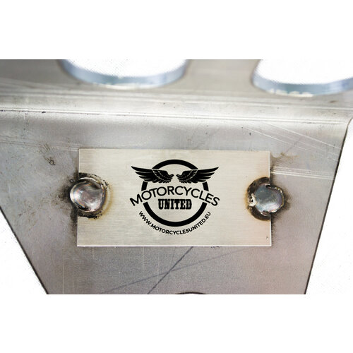 MCU Side Mount "Slotted" with Licence plate light