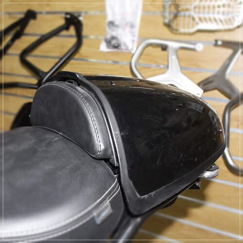 Carénage noir pour selle BMW R NineT