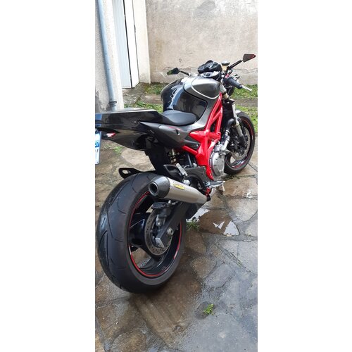 Suzuki Gladius 650 in cafe racer