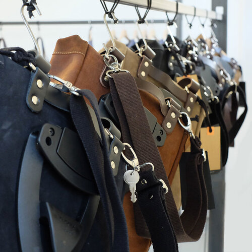 UNIT Garage WAXED SUEDE SIDE PANNIER