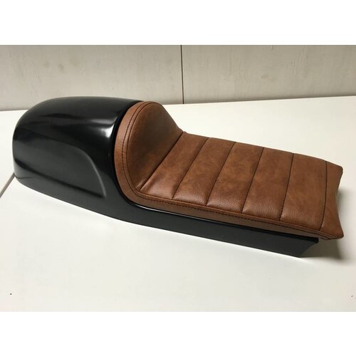 C.Racer Selle brune Café Racer "Imola" Tuck n' Roll 5