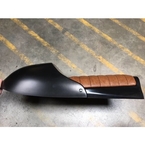 C.Racer Scrambler Sitz Tuck 'N Roll Braun Typ 9