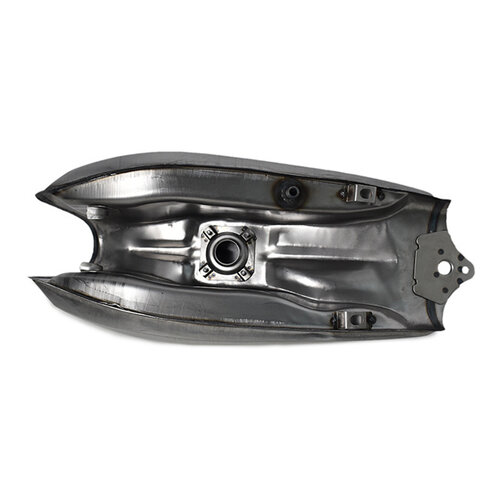 Tank mit Zubehör Typ 9