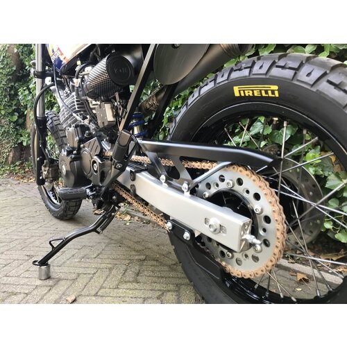 ‘Bare Metal Scrambler’  Honda SLR 650