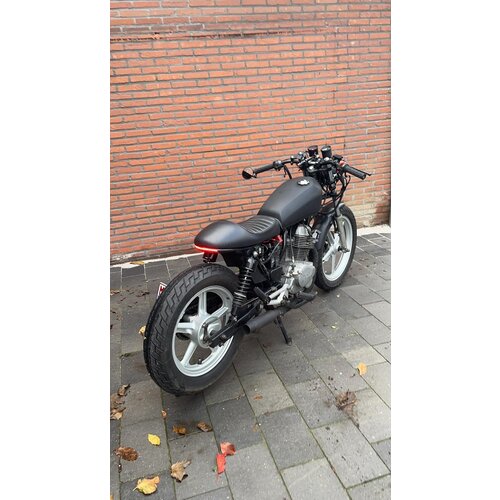 Honda CB250 Cafe Racer (1996)