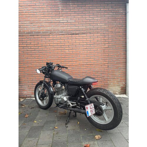 Honda CB250 Cafe Racer (1996)