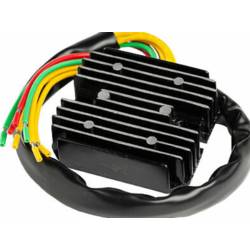 Lithium-compatibele Rec Regulator Yamaha: 11-13 FZ8 800cc; 2014 FZ9 900cc; 09-10 XVS950 V-Star 950cc; 14-16 XVS950 V-Star Bolt 950cc; 09-10 XVS950 V-Star Tourer 950cc; 06-14 FZ1 1000cc; 02-03 YZFR1 R1 1000cc; 07-14 YZFR1 R1 1000cc; 12-14 XTZ1200 Super Te