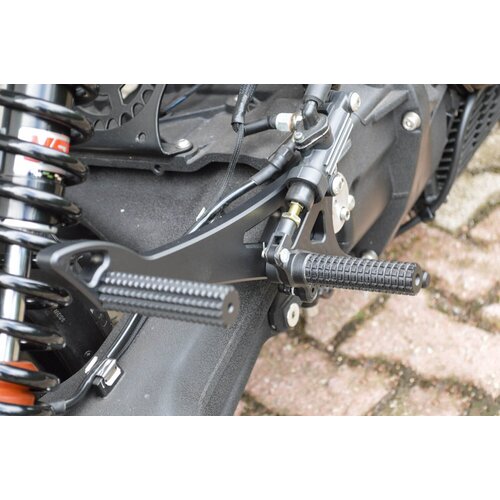 DUAL Poggiapiedi Anteriore e Posteriore per BMW K100/K75/K1100 Cafe Racer Scrambler | Nero