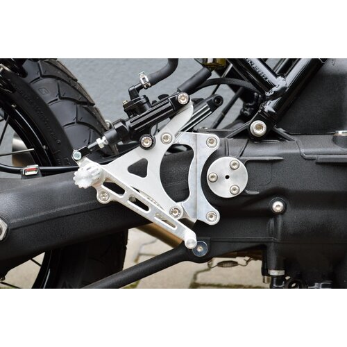 Dixerparts Poggiapiede Anteriore Guidatore per BMW K100/K75/K1100 Regolabile Modello 3 Cafe Racer Scrambler