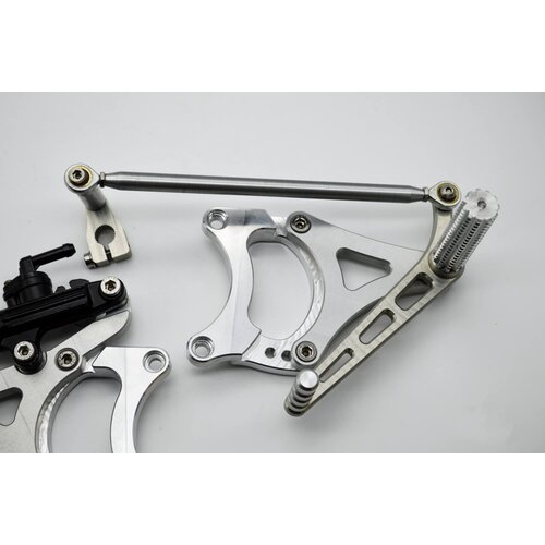 Dixerparts Poggiapiede Anteriore Guidatore per BMW K100/K75/K1100 Regolabile Modello 3 Cafe Racer Scrambler