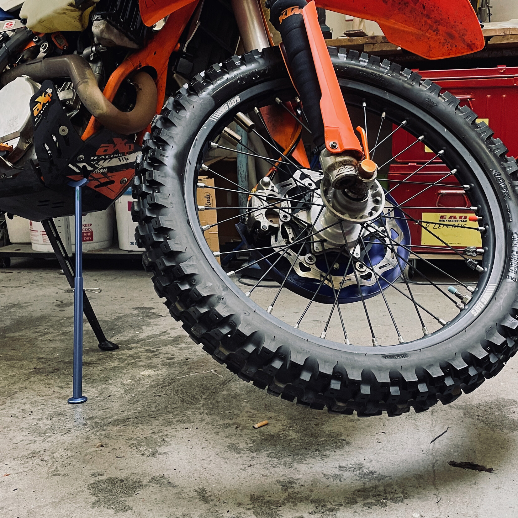 Rolling Mavericks Emergency Trail Jack for enduro and allroad