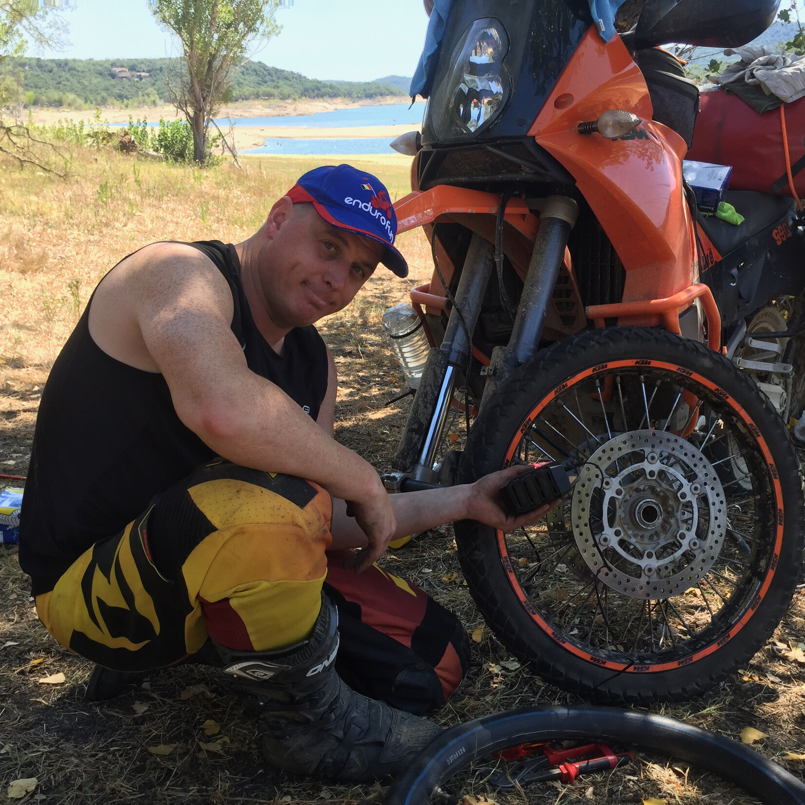 Rolling Mavericks Emergency Trail Jack for enduro and allroad