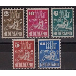 Nederland NVPH.  556-560  -**-
