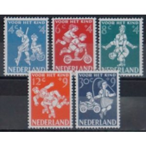 NVPH -   715-719, Briefmarken (Niederlande), Ausgegeben im Jahr:  1958, Gestempelt (U)