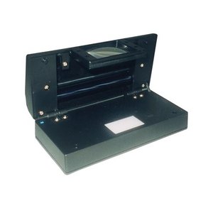 UV Multi Tester (3 in 1) Magnification factor 2.5x - UV-A 366 nm (4 watt) - Dim: 80 x 165 x 90 mm.
