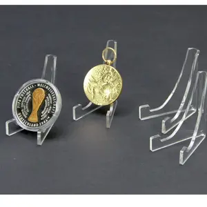 Acrylic, Object stand - dim: 52 x 65 x 80 mm.