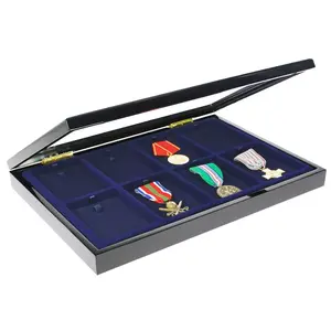 Präsentation Display- für Medaillen (8 Stk.) Schwarzer Klavierlack mit blauer Innenausstattung - Abm: 375 x 260 x 38 mm.