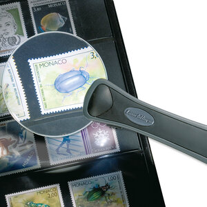 Handle magnifier, Rim free, Magnification factor 2,5x / 4x, Lens diameter Ø 90 mm.