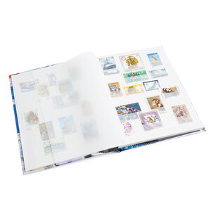 Classeur A5, 32 pages (Blanc) - 6 bandes - Rouge - série Stamps, impression multicolore