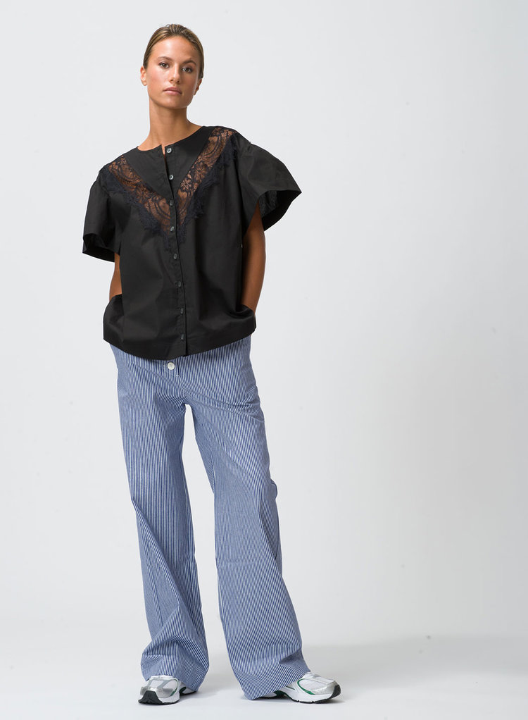Dutchess Avalon blouse - black