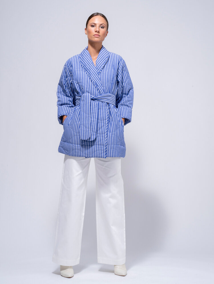 Dutchess Veste Matelasse - blauw gestreept