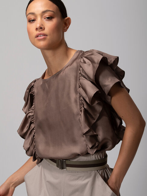 Dutchess Ruffle top silk