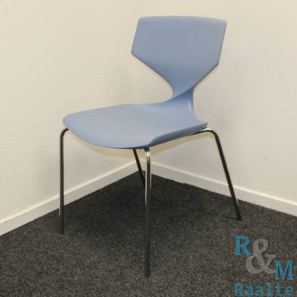 klimaat Dag component Tonon Quo stoel - Licht blauw | RM Kantoor- en Designmeubilair
