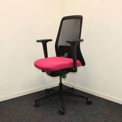 Interstuhl New EveryIs1 Bureaustoelen | Roze