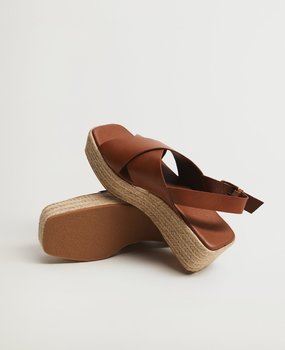 Sandro Leren sandalen met sleehak Sandro Leren sandalen met sleehak