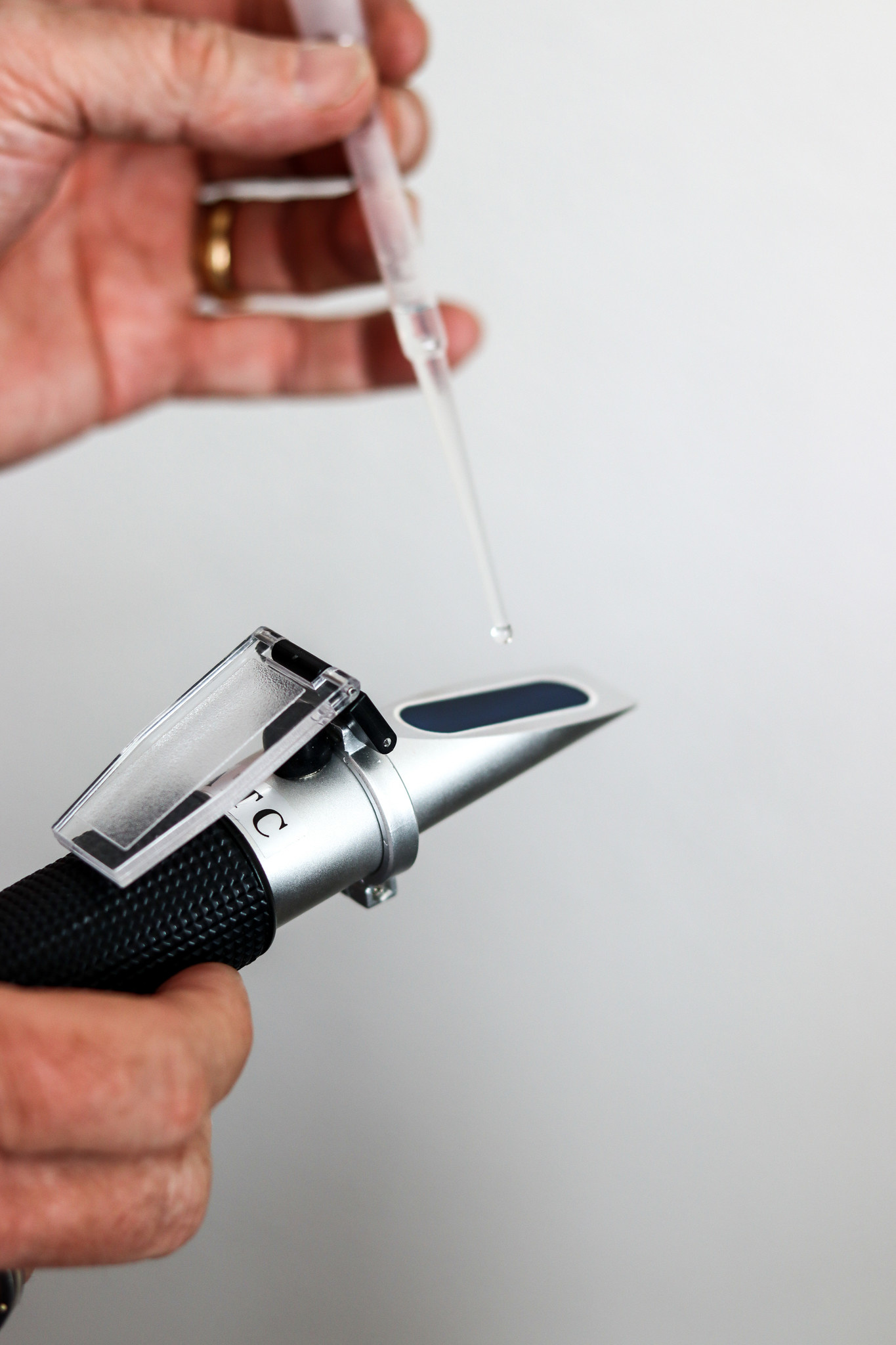Refractometer