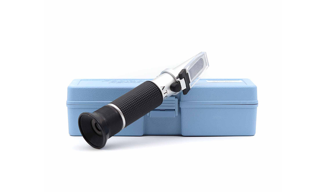 Refractometer
